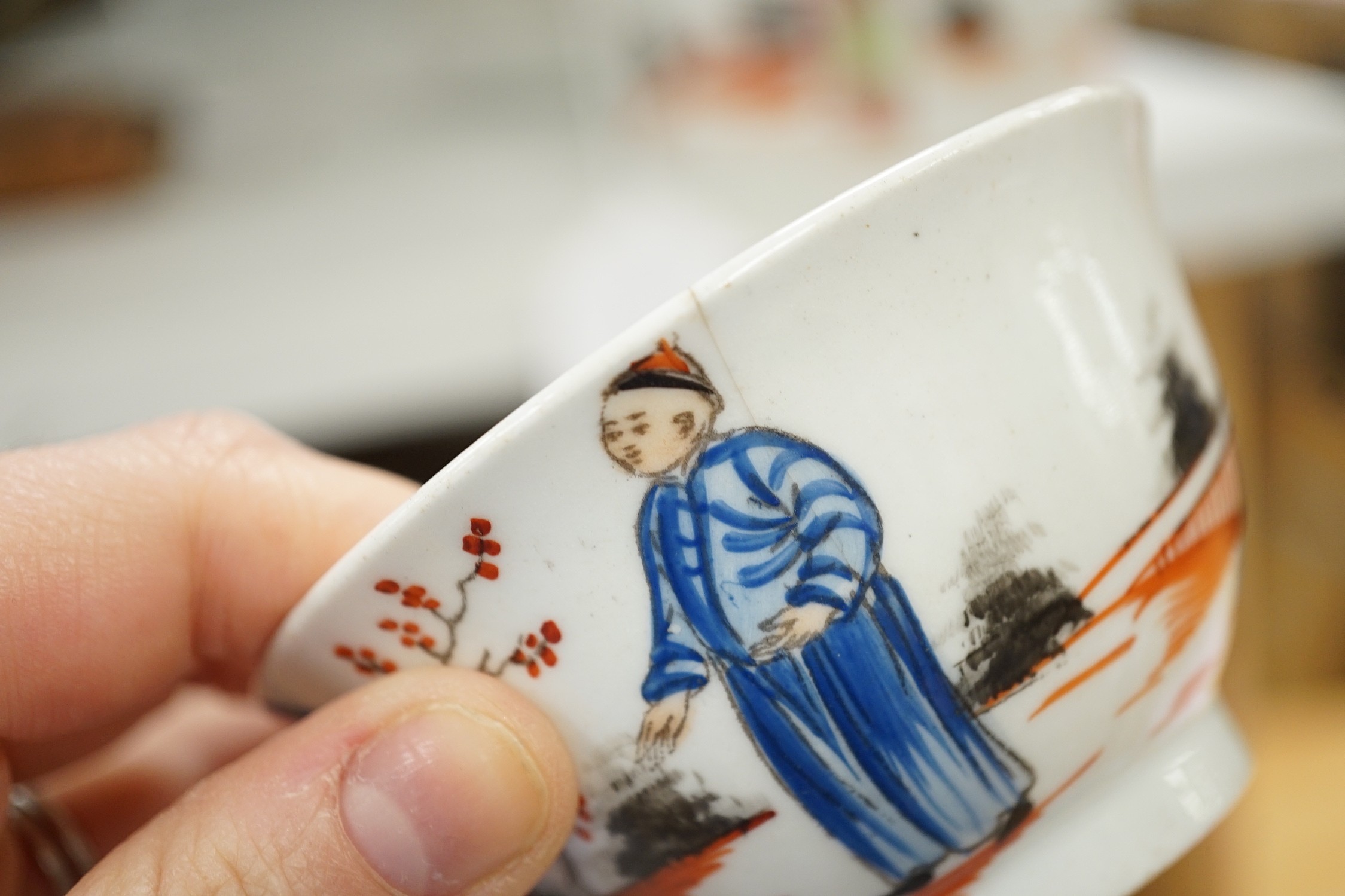 A group of New Hall porcelain boy and butterfly pattern 421 teawares, c.1800